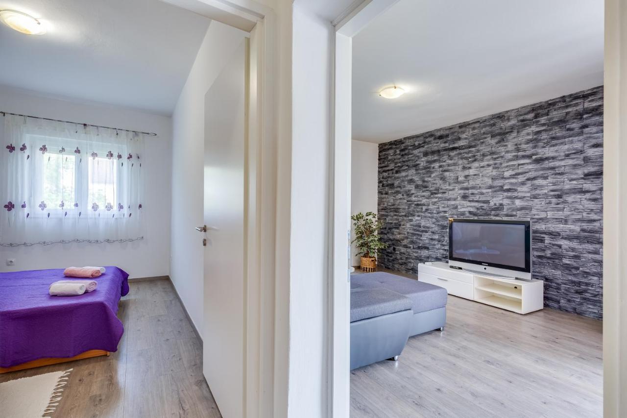 Apartment A & J Петрчане Екстер'єр фото