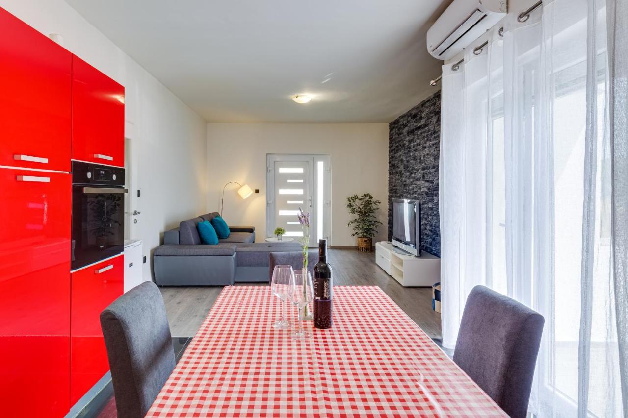 Apartment A & J Петрчане Екстер'єр фото